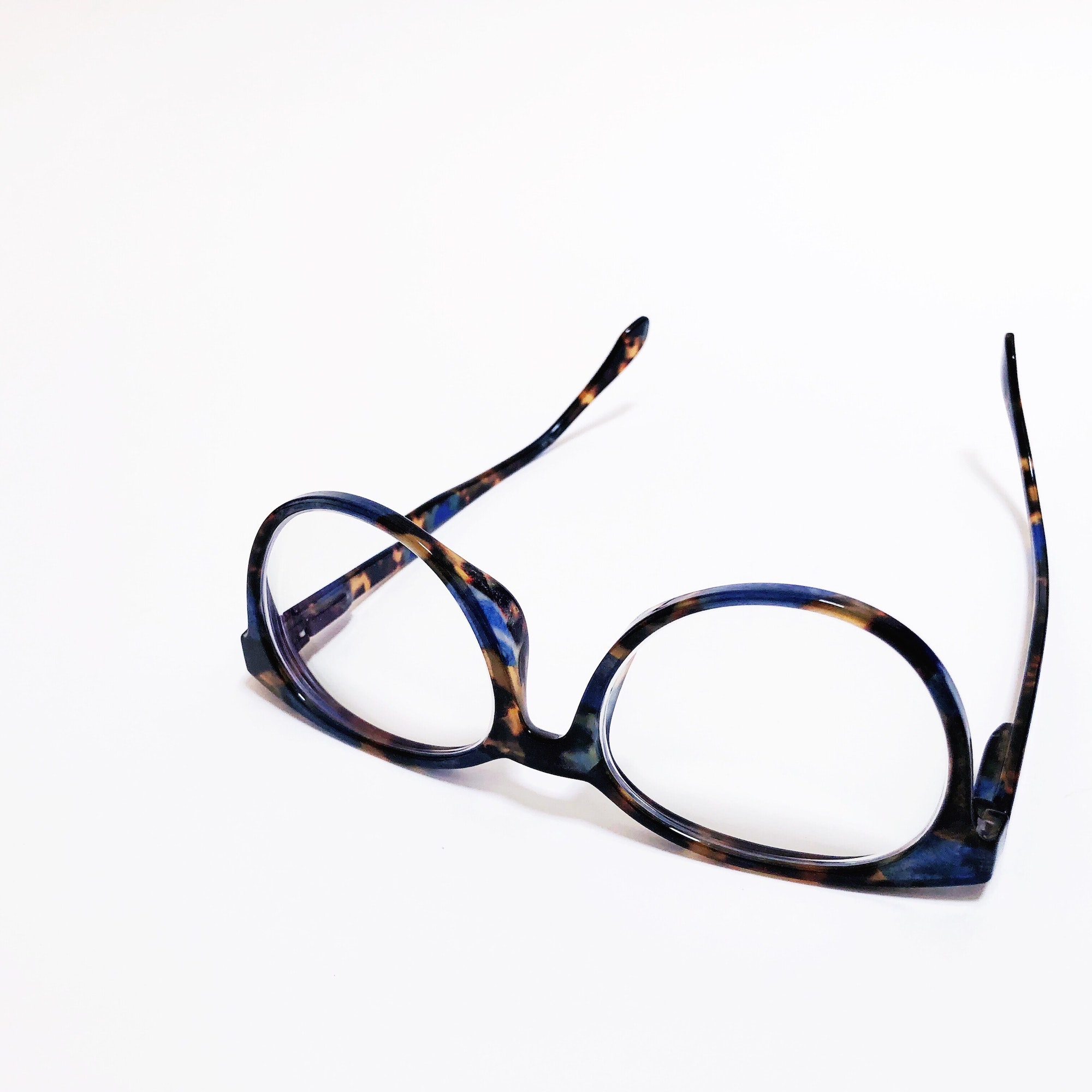 Reading glasses